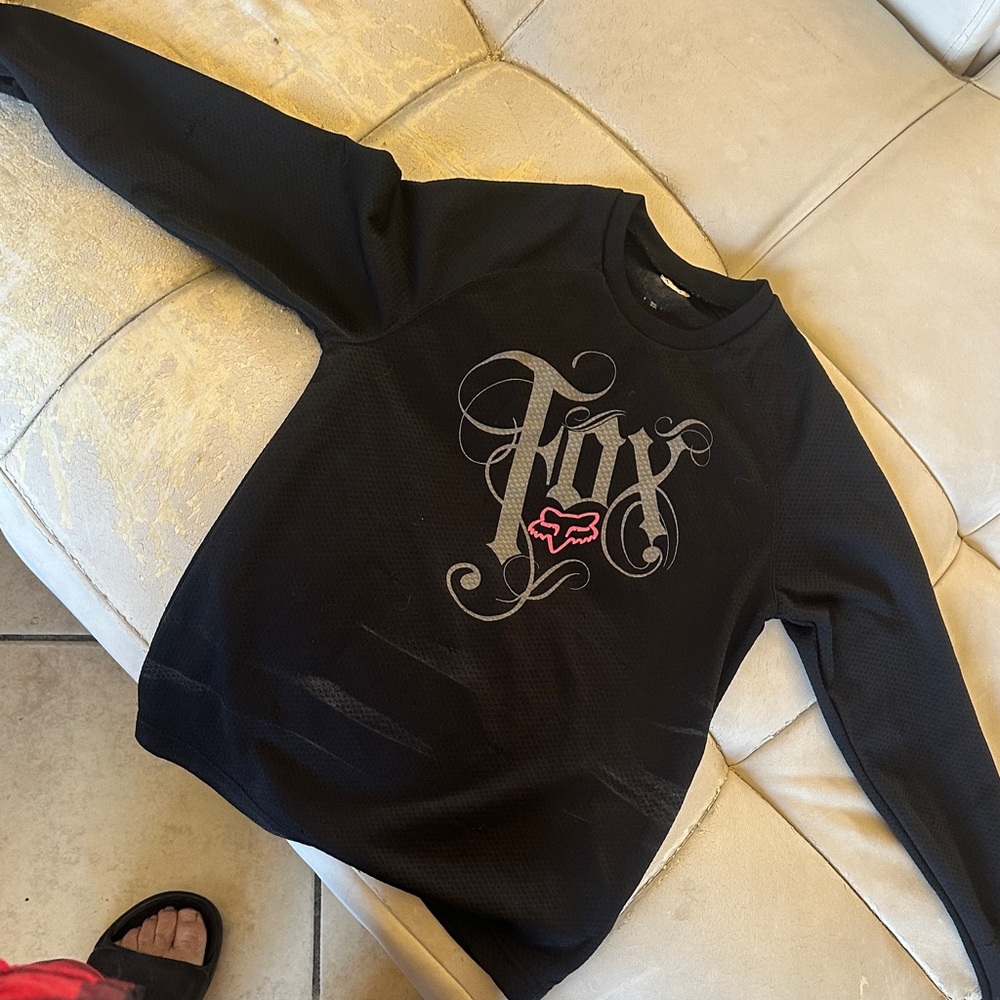 Fox Women's Black Crew Neck Sweater